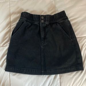 black mini skirt
